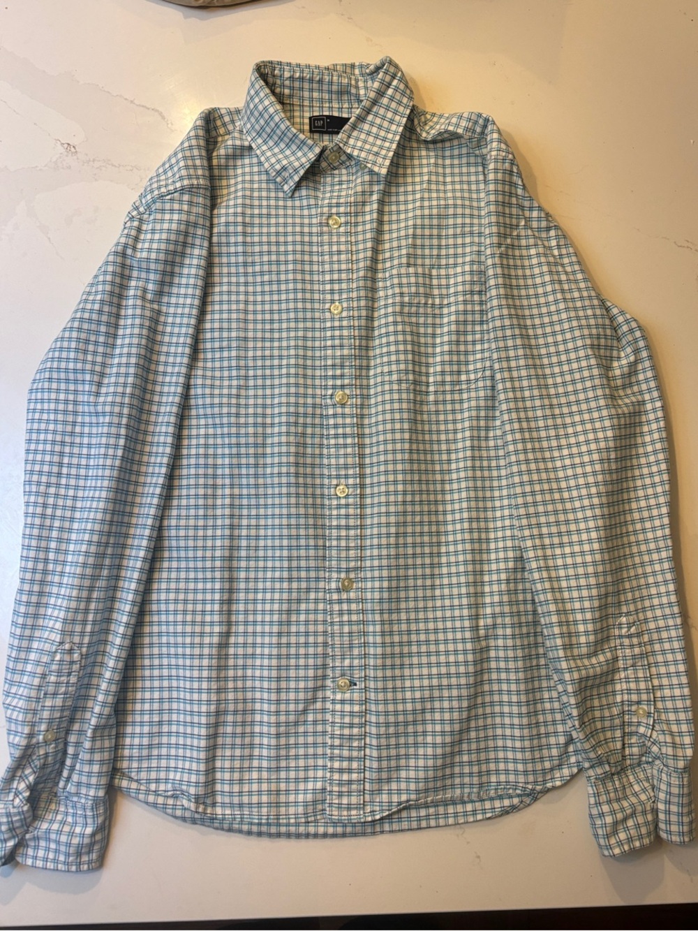 GAP Men’s Plaid Button Down Shirt Like New